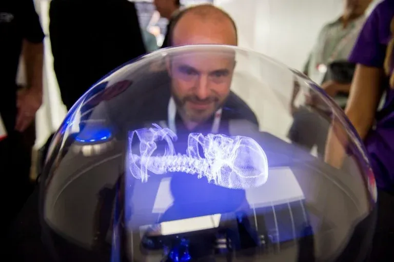 3D Ve Holografik Ekran Teknolojileri